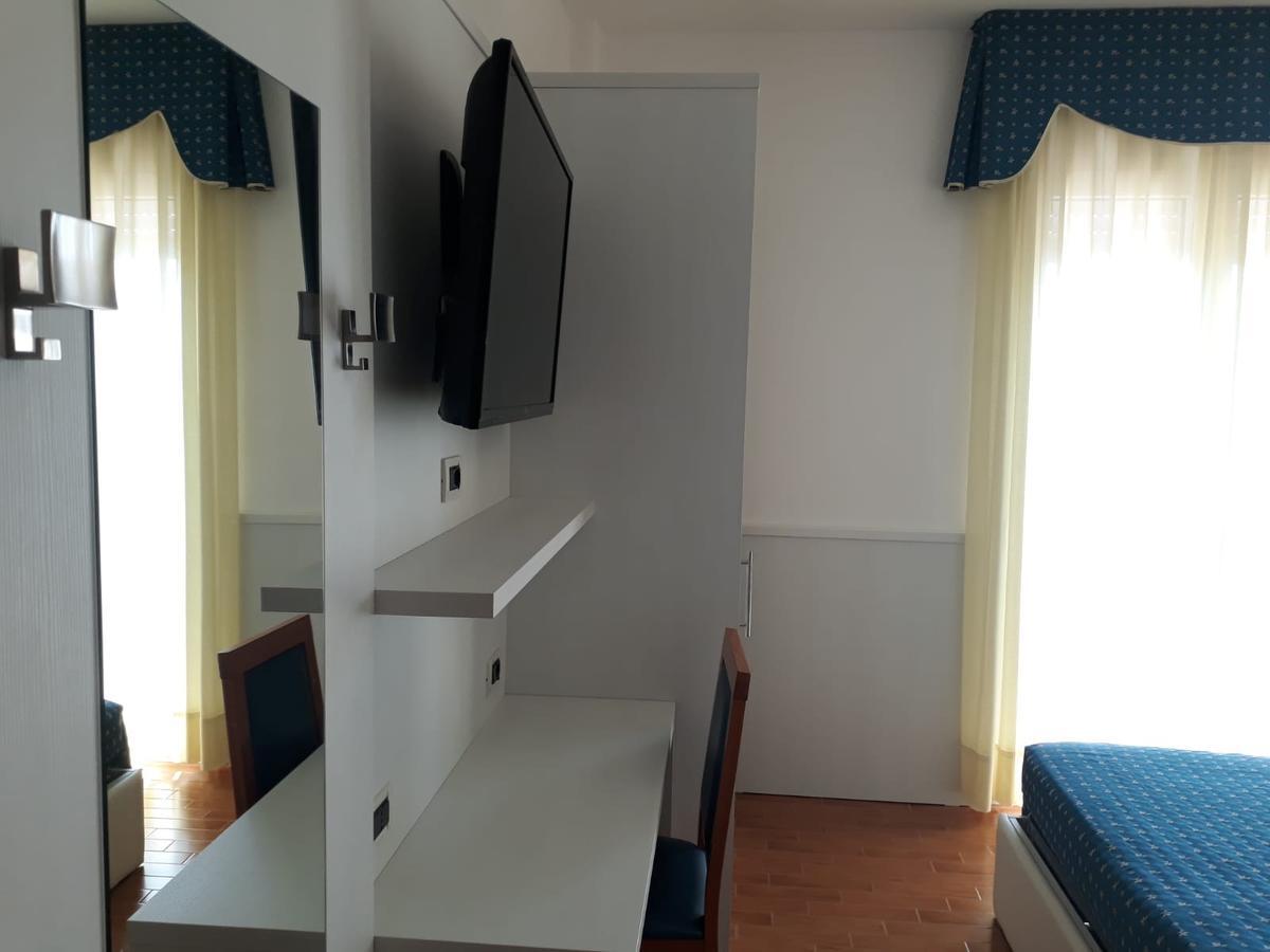 Hotel Bellevue Caorle Exterior foto